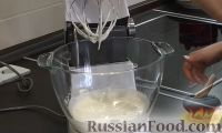 Фото приготовления рецепта: Капкейки (кексы) со сметанным кремом - шаг №5