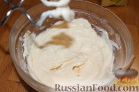 Фото приготовления рецепта: Заливной пирог на молоке, с пряной картофельной начинкой и сыром - шаг №12