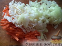 Фото приготовления рецепта: Постный борщ с фасолью и черносливом - шаг №3