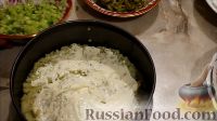 Фото приготовления рецепта: Салат "Петушок" с печенью трески - шаг №4