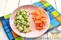 Фото приготовления рецепта: Салат с курицей и сухариками - шаг №5