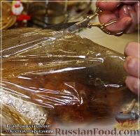 Фото приготовления рецепта: Гусь Рождественский, с яблочком и черносливом - шаг №18