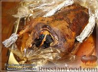 Фото приготовления рецепта: Гусь Рождественский, с яблочком и черносливом - шаг №20