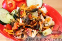 Фото приготовления рецепта: Овощной салат с морской капустой - шаг №9