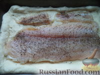 Фото приготовления рецепта: Рыбник с луком - шаг №15