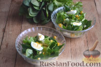 Фото к рецепту: Салат с ананасами и шпинатом