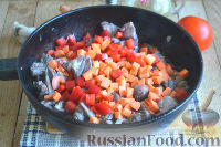Фото приготовления рецепта: Макароны с мясом и овощами - шаг №8