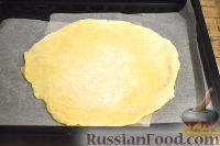 Фото приготовления рецепта: Курник (пирог с курицей, рисом и грибами) - шаг №9