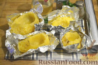 Фото приготовления рецепта: Горячая закуска из картофеля, с ветчиной и сыром - шаг №4