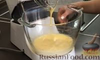 Фото приготовления рецепта: Драники с адыгейским сыром и морковью - шаг №3