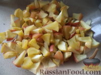 Фото приготовления рецепта: Пирог с яблоками, из дрожжевого теста - шаг №4
