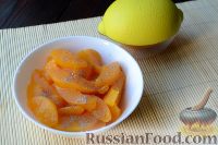 Фото приготовления рецепта: Персиковый пирог - шаг №4