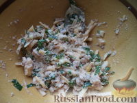 Фото приготовления рецепта: Салат из печени трески - шаг №9