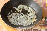 Фото приготовления рецепта: Кабачковые оладьи с кукурузой - шаг №4
