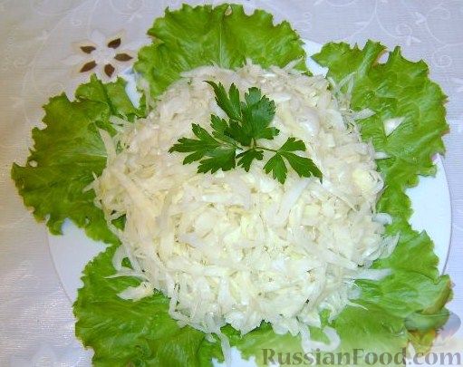 Салат из капусты и огурцов с уксусом