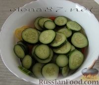 Фото приготовления рецепта: Салат из овощей в собственном соке на зиму - шаг №4