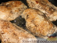 Фото приготовления рецепта: Куриные грудки с тушеными помидорами - шаг №3