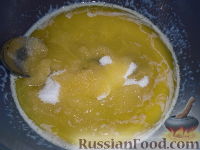 Фото приготовления рецепта: Медовое печенье на сметане - шаг №2