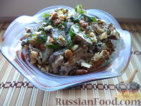 Фото к рецепту: Печеночный салат с грибами