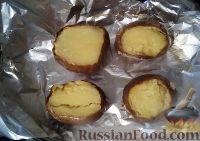 Фото приготовления рецепта: Запеченный картофель, фаршированный сырной начинкой - шаг №3