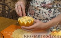 Фото приготовления рецепта: Салат из курицы с апельсинами - шаг №8