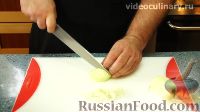 Фото приготовления рецепта: Салат с сельдью, по-русски - шаг №3