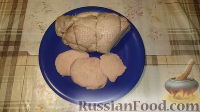 Фото приготовления рецепта: Рис с курицей, грибами и помидорами (в духовке) - шаг №9