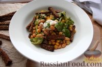 Фото к рецепту: Салат с фасолью, кукурузой и сухариками