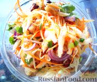 Фото к рецепту: Салат из редьки с сухариками