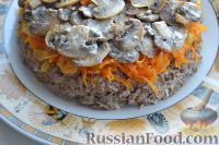 Фото приготовления рецепта: Салат «Улёт» с печенью индейки и грибами - шаг №7