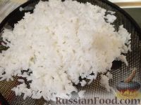 Фото приготовления рецепта: Салат из креветок с рисом - шаг №2