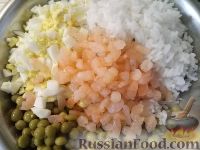 Фото приготовления рецепта: Салат из креветок с рисом - шаг №5