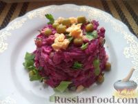 Фото к рецепту: Свекольный салат с сыром и яйцом "Загадка"