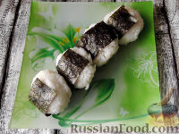 Фото приготовления рецепта: Рисовые "колобки" (онигири, омусуби) - шаг №10