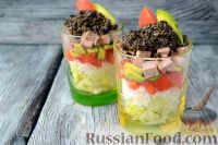 Фото приготовления рецепта: Салат с языком, авокадо и тапенадом - шаг №10