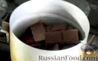 Фото приготовления рецепта: Шоколадный брауни с творожной начинкой - шаг №3