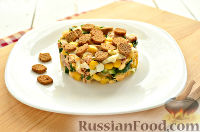 Фото к рецепту: Салат с консервированной горбушей и свежим огурцом