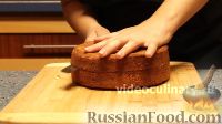 Фото приготовления рецепта: Бисквитный торт "Невеста" с вишней - шаг №15