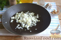 Фото приготовления рецепта: Кундюмы с гречкой и грибами - шаг №6