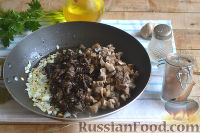 Фото приготовления рецепта: Кундюмы с гречкой и грибами - шаг №7