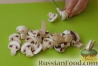 Фото приготовления рецепта: Жульен с мясом и грибами - шаг №3