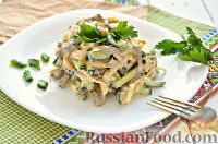 Фото к рецепту: Салат из печени и грибов, с огурцами и сыром