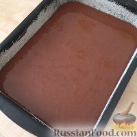 Фото приготовления рецепта: Шоколадные пирожные с заварным кремом - шаг №3