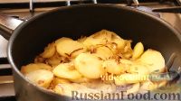 Фото приготовления рецепта: Картофель, тушенный с луком, по-узбекски (картошка "бийрон") - шаг №6