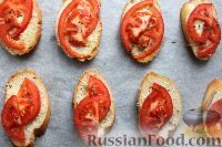 Фото приготовления рецепта: Горячие бутерброды с сыром и помидорами - шаг №7