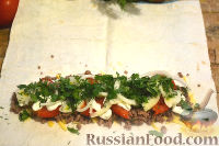 Фото приготовления рецепта: Кабачковый крамбл с помидорами и сыром - шаг №9