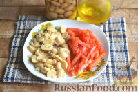 Фото приготовления рецепта: Салат с кальмарами, ветчиной и грибами - шаг №4