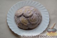 Фото приготовления рецепта: Торт «Черепаха» с йогуртовым кремом - шаг №14