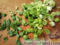 Фото приготовления рецепта: Салат из редьки с яблоками и морковью - шаг №5