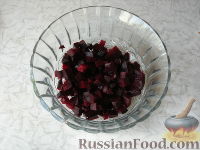 Фото приготовления рецепта: Постный салат со свеклой и фасолью - шаг №1